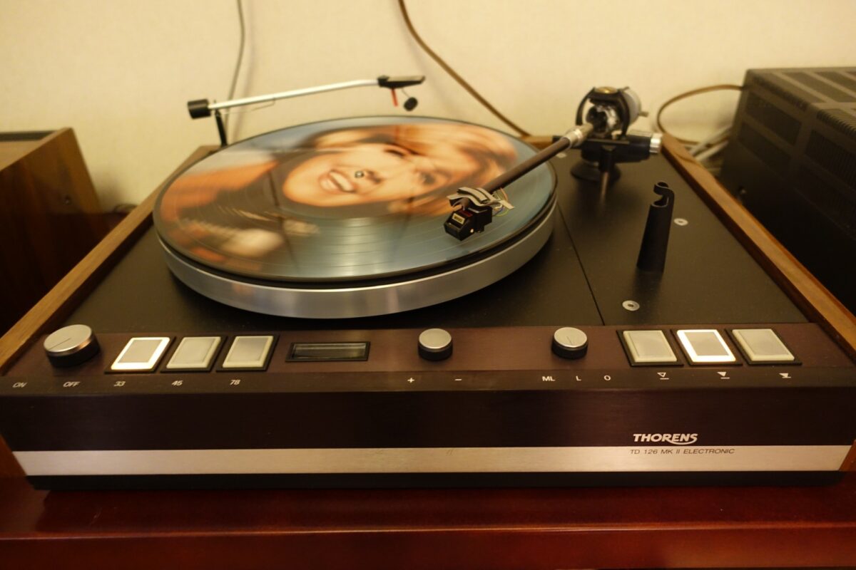 Проигрыватель винила «Thorens TD-126 mk II»