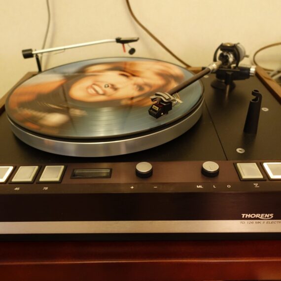 Проигрыватель винила «Thorens TD-126 mk II»